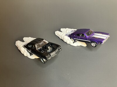 1:64 Muscle Car Vs 2 Pack Dynamic Display Burnout Wheelie Statues, No Car