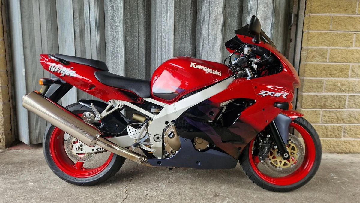 Kawasaki ZX 825 to 974 cc Capacity Motorcycles & Scooters for sale