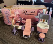 Vintage Topper Toys Dawn Doll beauty parlor With Original Box. Complete!