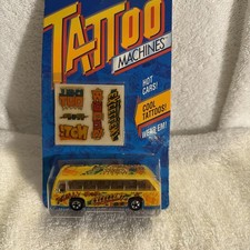 NIP 1993 Hot Wheels Tattoo Machines Bus Boys School Bus 3502 Yellow Diecast