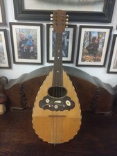 alte Mandoline mit Tasche und Lasche, Gitarre, Laute mit Blumen, Alt, Antik