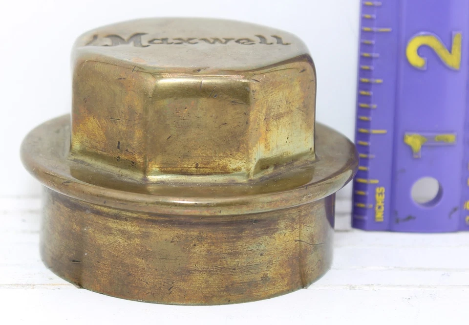 Early Maxwell Model E, G or Q Screw On Hubcap-Solid Brass 1910s. - Image 4 of 4