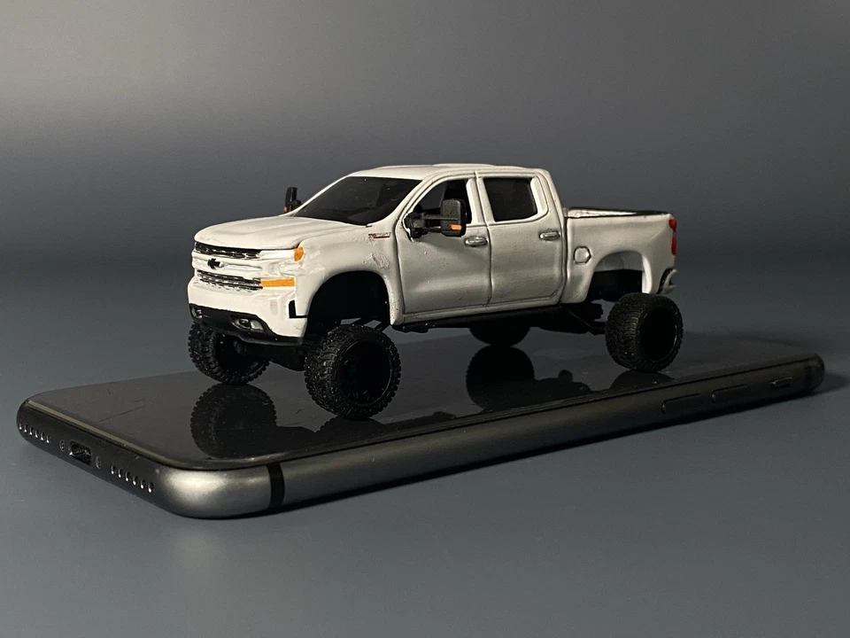 1/64 Customized Chevrolet Silverado LTZ Z71Diecast Model Truck Toy Pickup - Image 2 of 4