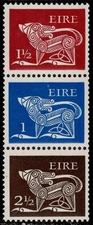 IRELAND 294c - Celtic Diog Brooch "1971 Coil Strip of Three" (pc42300)