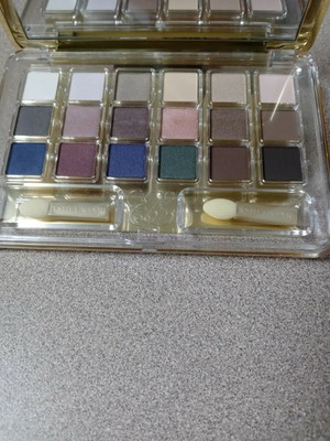 estee lauder deluxe eyeshadow compact