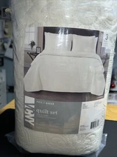 VCNY Home Caroline Floral Embossed Piece 3 Piece Full/Queen Quilt Set