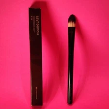 Hourglass Large Concealer Brush N8