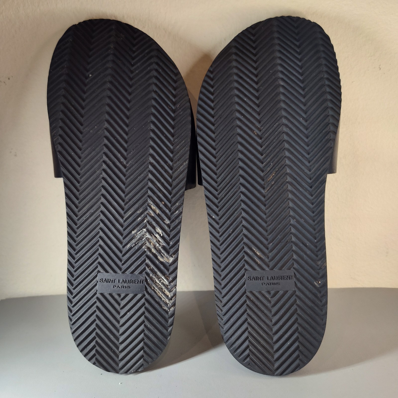 Sandali YSL SAINT LAURENT neri in pelle con monogramma Jimmy Joan Slide EU 42 US 9