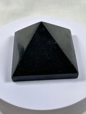(#1150) - Shungite Pyramid - New