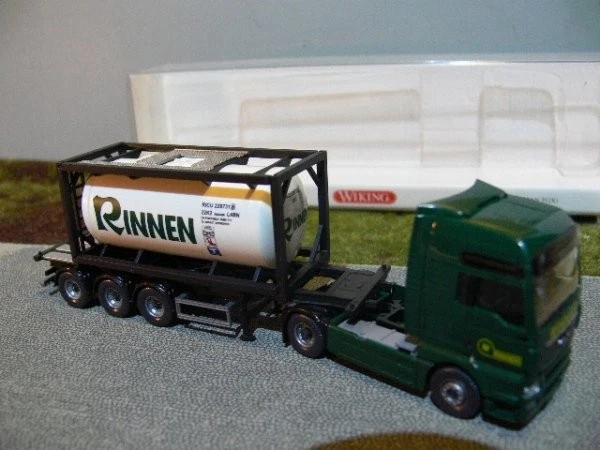 1/87 Wiking MAN TGX Rinnen Tankcontainer-Sattelzug  0536 01 - Bild 1 von 1