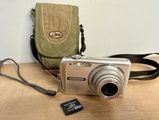 Olympus FE-340 8.0MP Digital Camera Screen Is Dark - Powers On - PARTS/REPAIR