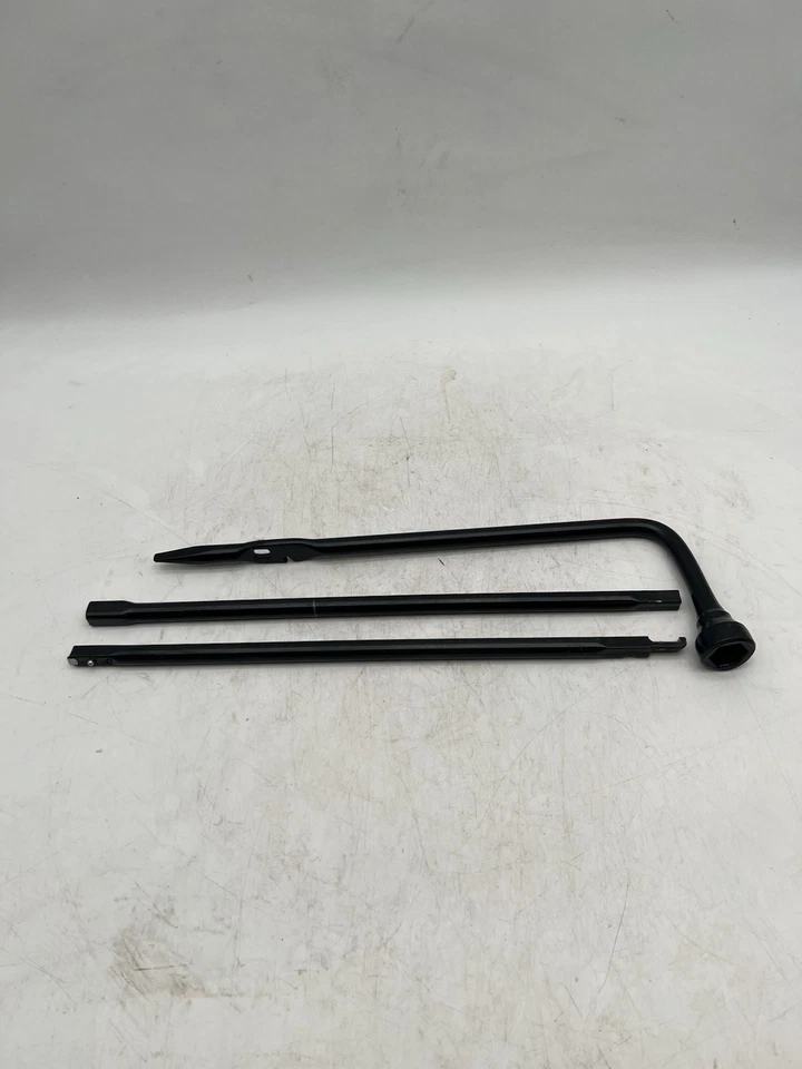 2002-2009 CHEVROLET TRAILBLAZER GMC ENVOY JACK KIT LUG WRENCH HANDLES EXTENSION - Image 2 of 4