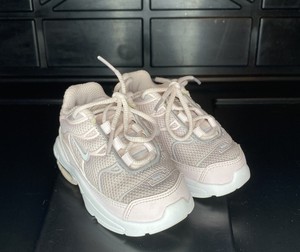 air max plus light pink