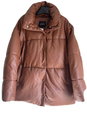 Jacket - Puffer Designer - NWT!  Extra Warm Looks Nice On - Brown - Rare Find!