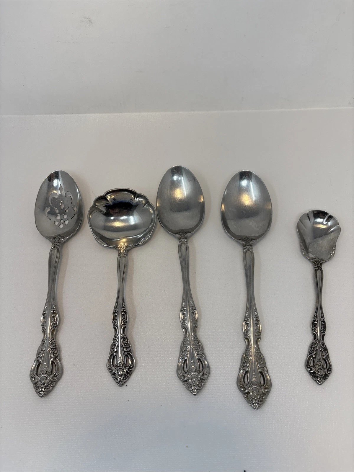 Oneida Michelangelo Stainless Serving Spoons - Lot of 5
Opens in a new window or tab