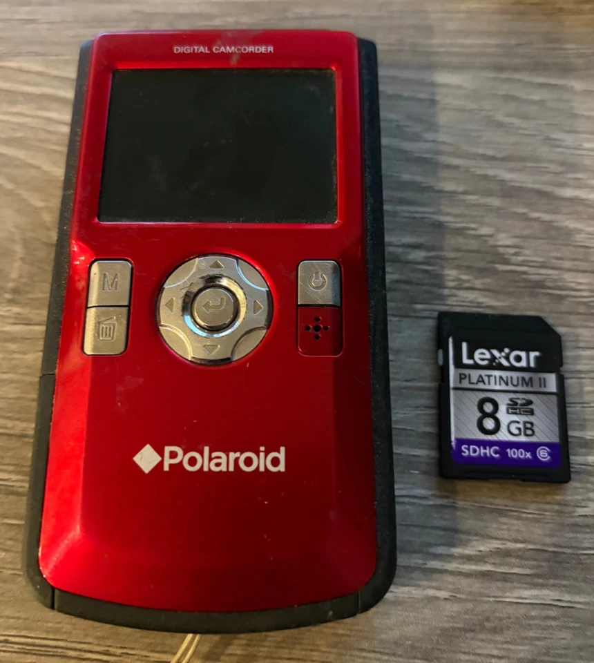 Polaroid DVF-130 Digital Camcorder 1.3 MegaPixels 8x Zoom w/ 8 GB SD Card - Image 3 of 3
