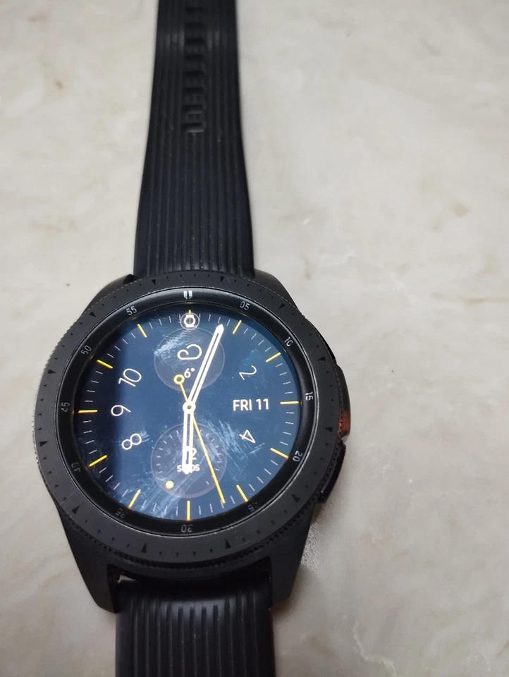 Samsung Galaxy Watch 42mm Midnight Black Smart Watch (SM-R810), photo 2 of 5