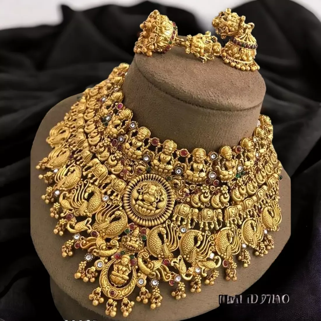 Kalyani Forming Gold Plated Traditional Designer Necklace & Earring Se