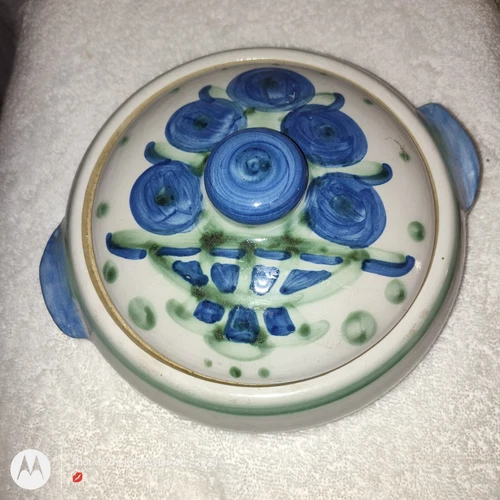 M.A. Hadley Pottery Blueberry Bouquet Covered Casserole Handle RETIRED*VTG*FRUIT