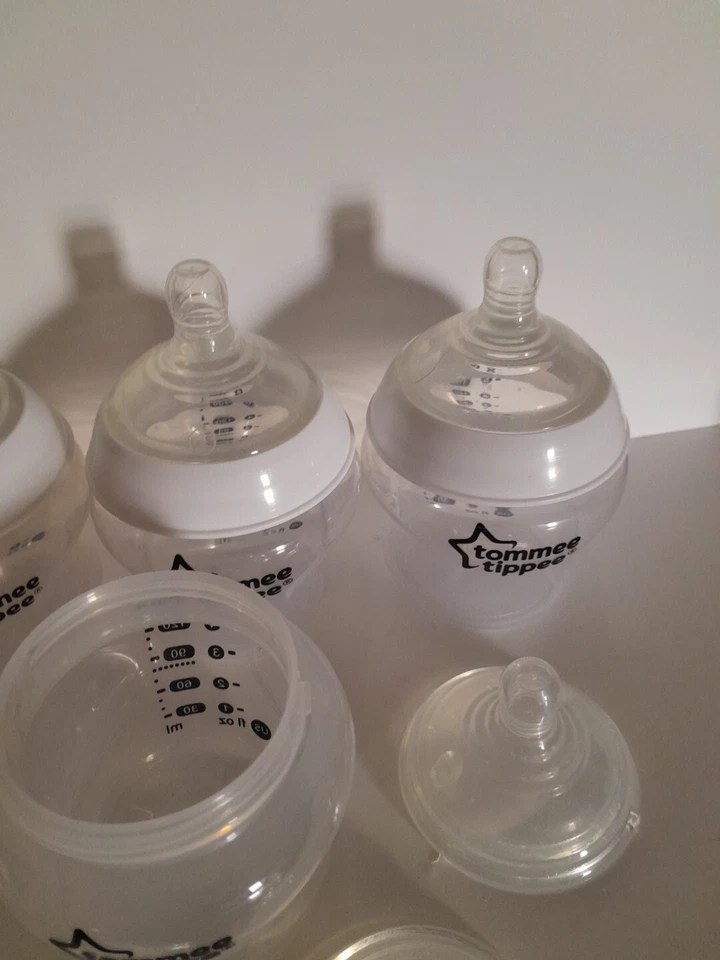 Tommee Tippee Botellas 5oz - 5 Botellas / 8 Pezones / 4 Llantas Transparentes - Llantas Blancas 17 TTL Foto 3 de 4