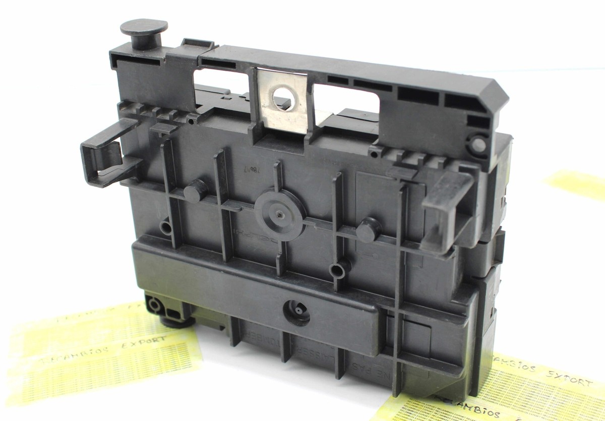 P0Z9J7F Boîte à Fusibles R03 R04 R05 R20 L04 - Référence 9807028780