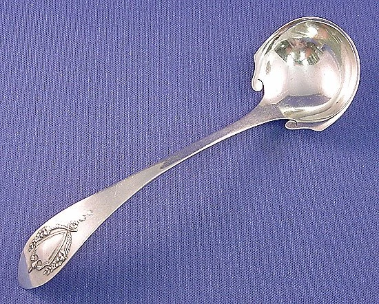 MOUNT VERNON- LUNT STERLING SAUCE LADLE
Opens in a new window or tab