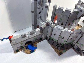 LEGO LOTR LOT: Battle of Helm's Deep 9474 (2012) Retired.