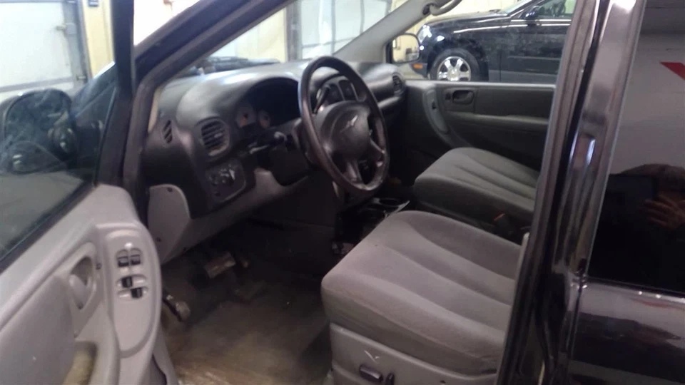 Chrysler Town and Country 2006 Engine Fuse Box 05102969AC 9598 Foto 2 de 4