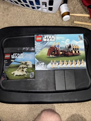 LEGO Star Wars Trade Federation Troop Carrier 40686 AAT Polybag 30680 Yavin Coin