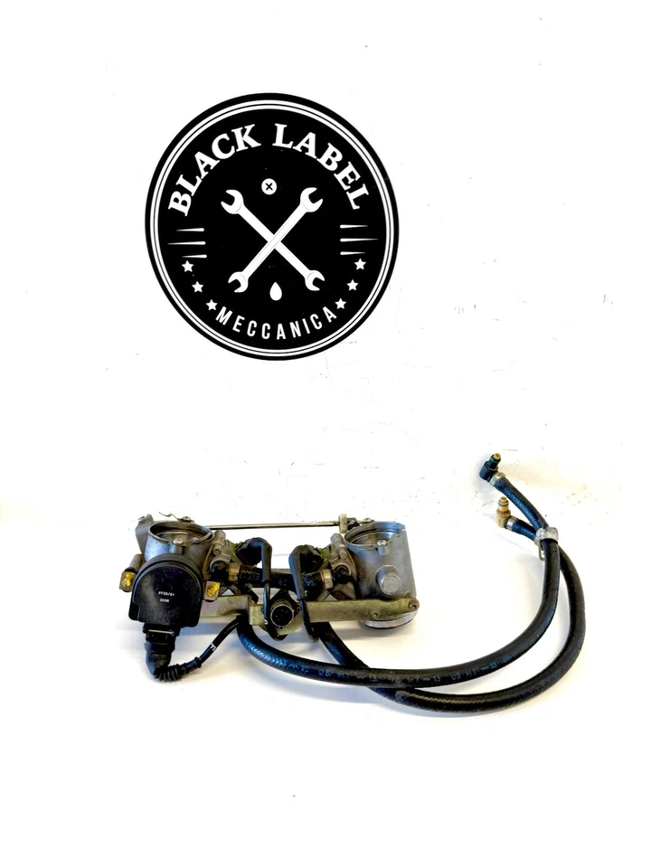 Cuerpos de acelerador originales Ducati 916 748 desconexión rápida líneas de combustible inyectores Foto 2 de 4