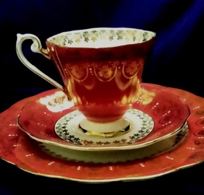 Vintage Royal Standard Matching Teacup, Saucer, And Dessert Plate In Vibrant Red