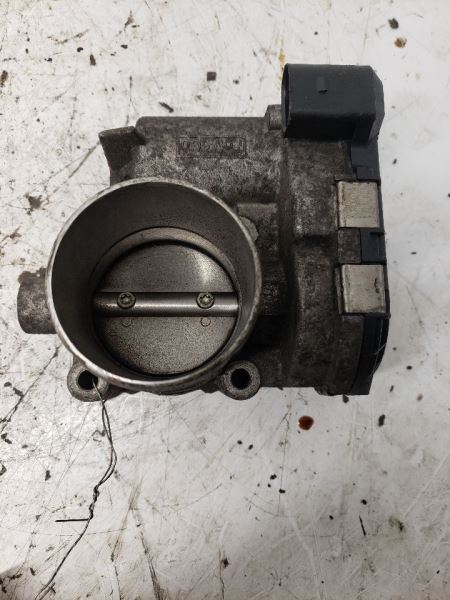 1.6L Throttle Body Valve Assembly for 2011-2014 Ford Fiesta 1038310