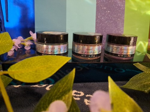 3 NEW DISNEY PRINCESS lip scrubs sea salt lavender & rose scented - 第 1/4 張圖片