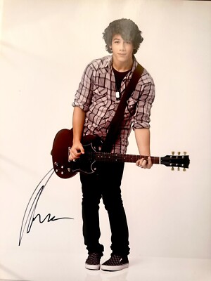 Nick Jonas signed 8x10 Photo In Person. Jonas Brothers. Singer