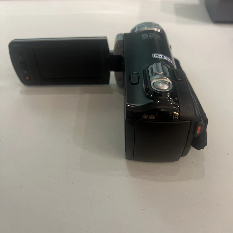 Samsung HMX-F90 HD Camcorder (Black) Handheld Video Recorder Camera 52x Zoom Cam - Image 3 of 4