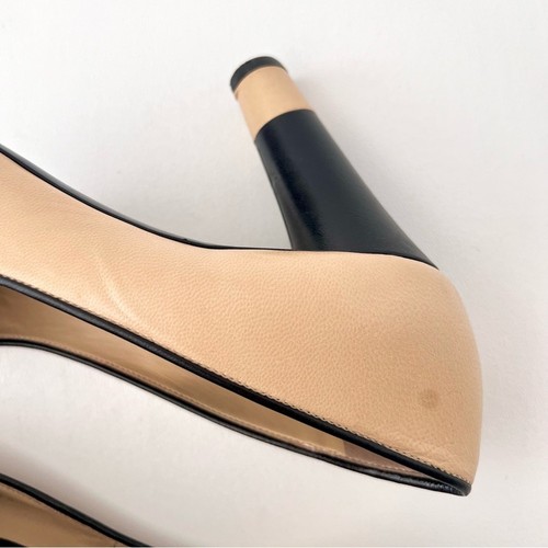 CHANEL | Cap Toe Two Tone Black Beige Lambskin Leather Pumps Gold CC Logo 38.5 - Picture 9 of 16