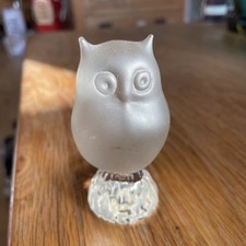 Frosted Glass Owl Ornament With Clear Base 9cm Tall