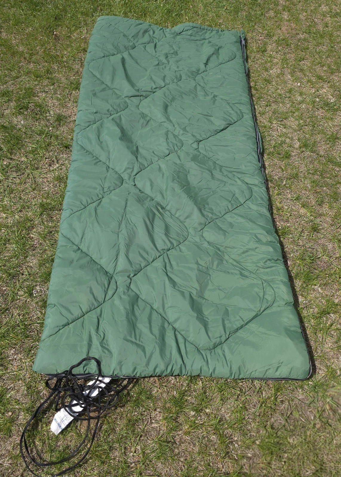 70's Sleeping Bag 70"x33" Forest Green Shell, Red Cotton Hunter Lining Insulated