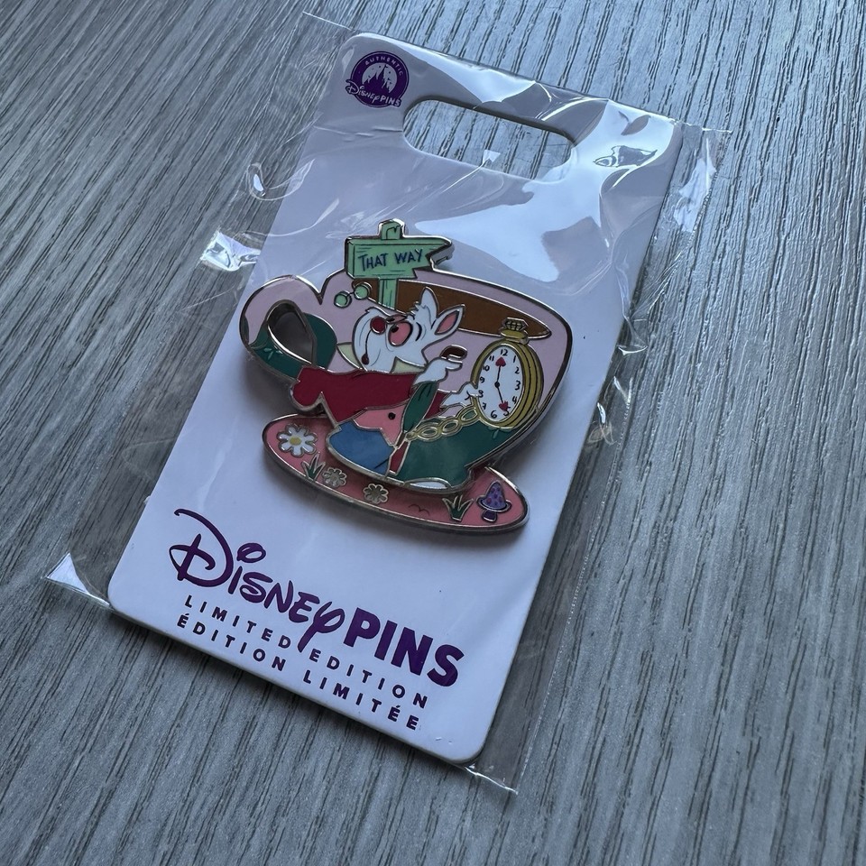 Boutique Disney, épingle White Rabbit édition limitée, Alice au pays ...