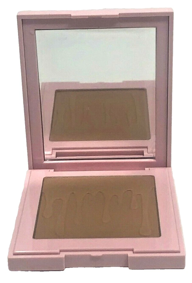 Kylie Cosmetics Bronzer By Kylie Jenner Tanned & Gorgeous Bronzing Powder - Image 2 of 4