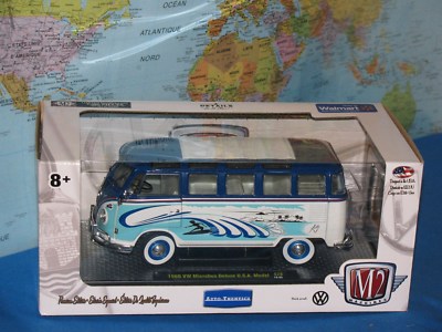 1/24 M2 MACHINES 1960 VW VOLKSWAGEN MICROBUS DELUXE PREMIUM