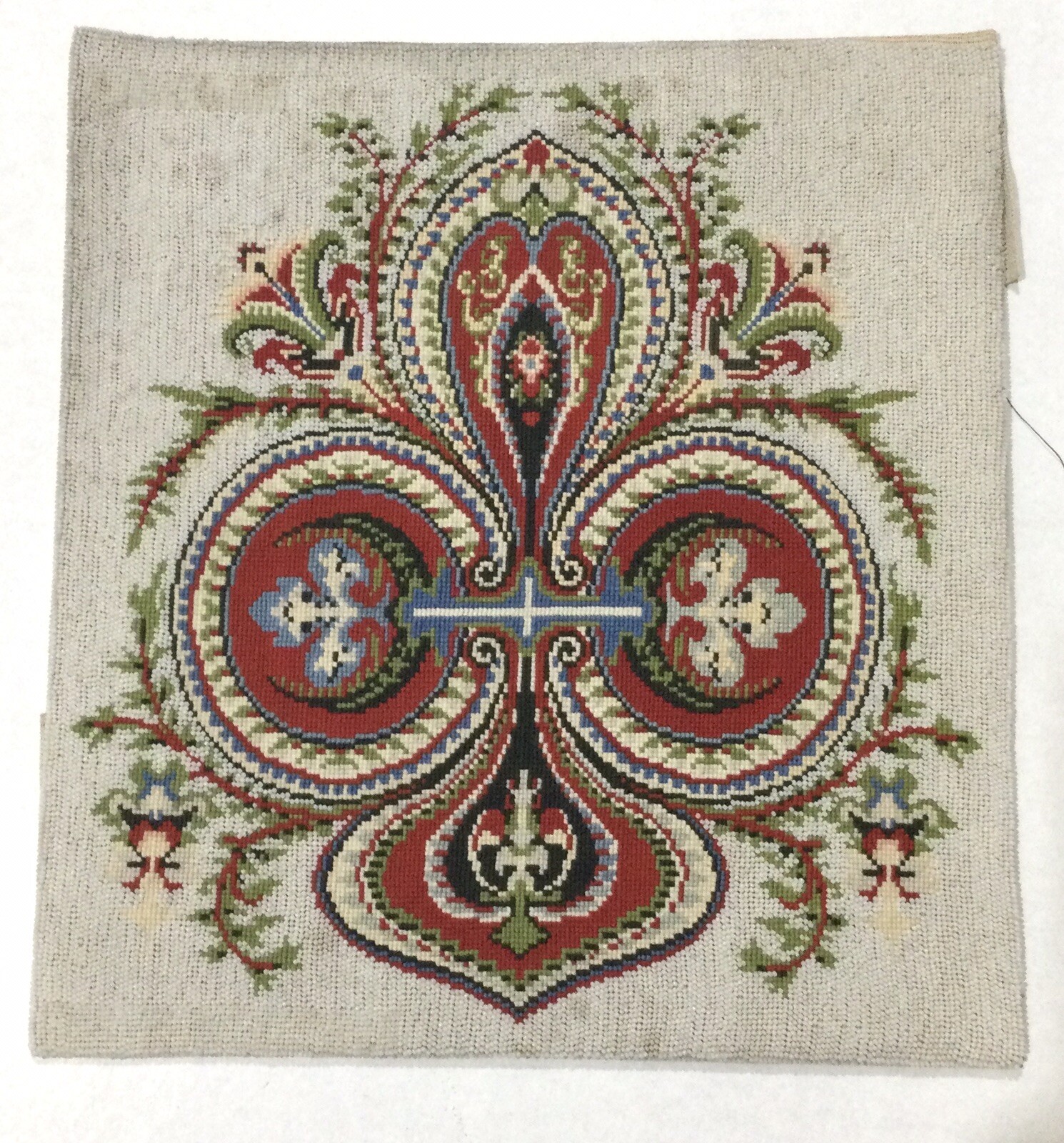 With Micro Glass Beads Fleur Di Lis Wool Needlework