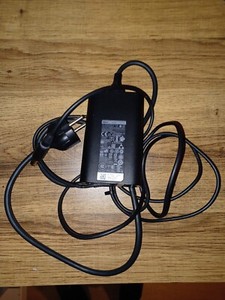 Netzteil / AC Adapter Laptop 65W Dell schwarz Zustand Sehr Gut