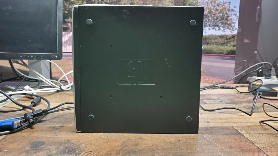 HP Compaq 8000F Elite Ultra Slim, i core 2 duo  3ghz, 2gb ram, 300gb hdd, win10 - Image 3 of 4