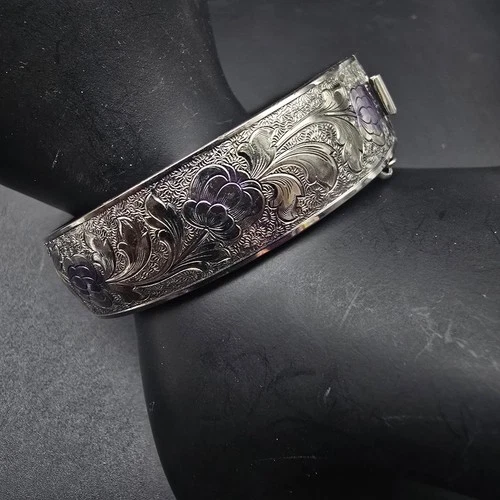 Floral Embossed Silver Tone Hinged Bangle Bracelet Vintage Costume Jewelry