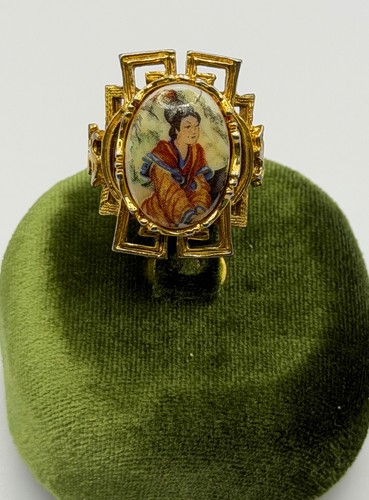 Vintage Signed ART Arthur Pepper Asian Portrait Ring Gold Tone Brutalist Adj