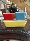 VTG 1950's PYREX 7 pc Refrigerator Dish Set Primary Colors RED-BLUE-YELLOW-LIDS