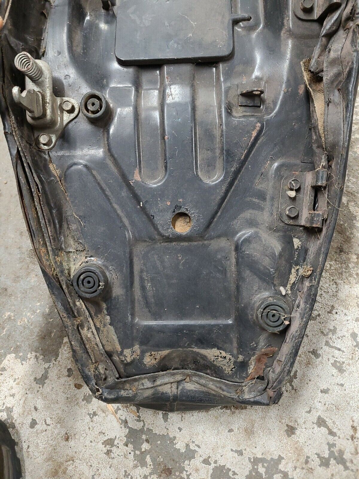 YAMAHA XS650 Twin 1980 81 SEAT ONLY!! King & Queen Chopper Style