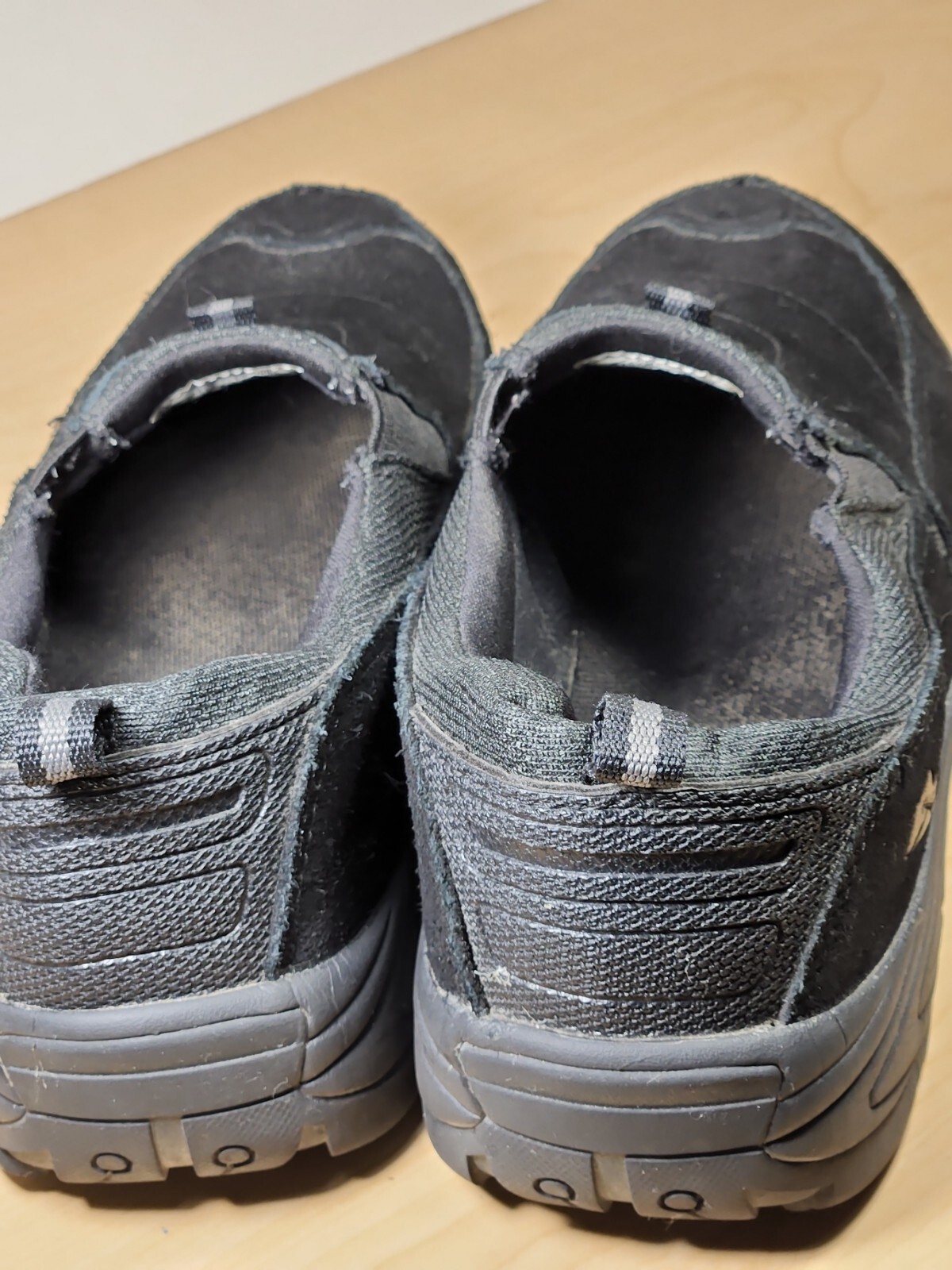 Denali Shoes Mens Size 8 Outdoor Slip On Black Faux Suede Casual Hiking