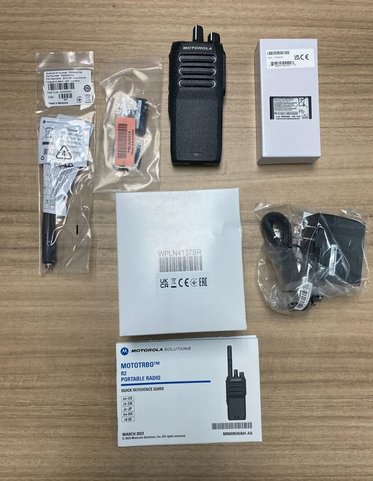 Motorola MOTOTRBO R2 Portable Two-Way Radio UHF 400-480MHz IP55 AAH11YDC9JA2AN - Image 2 of 4